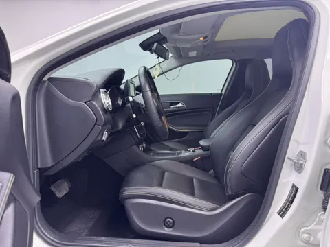 Mercedes-Benz Mercedes-Benz GLA