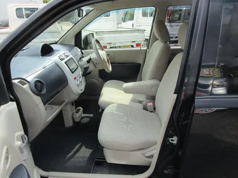 Nissan Otti