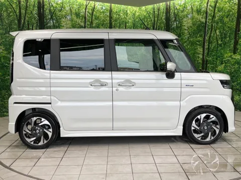 Suzuki Spacia Custom