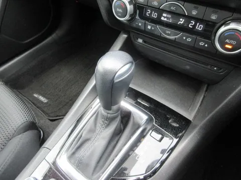 Mazda Axela Sport