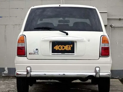 Daihatsu Mira Gino