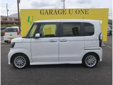 Honda N-BOX Custom