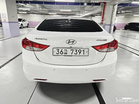 Hyundai Elantra (Avante)