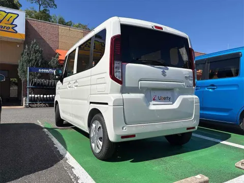 Suzuki Spacia