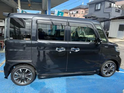 Suzuki Spacia Custom