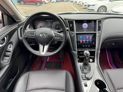 Infiniti Q50L