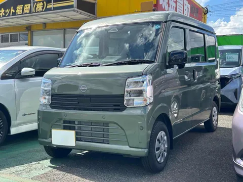 Nissan Clipper Van