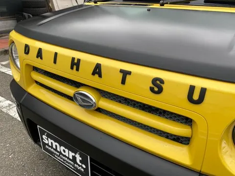 Daihatsu Naked