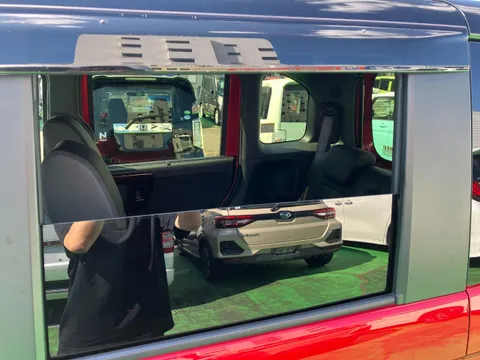 Honda N-BOX Custom