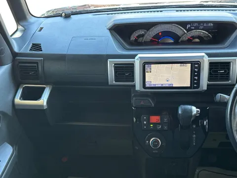 Toyota Pixis Mega