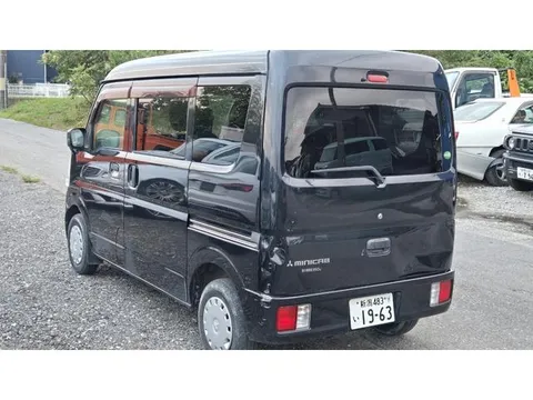 Mitsubishi Minicab Van