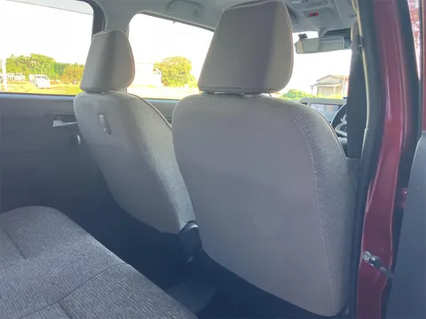 Daihatsu Mira Tocot