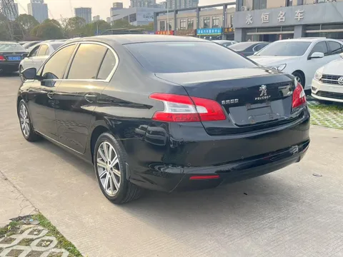 Peugeot 408