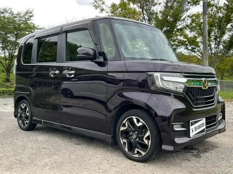 Honda N-BOX Custom