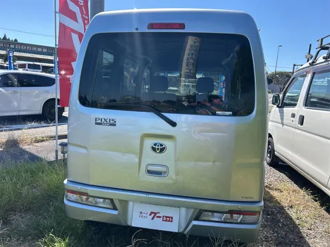 Toyota Pixis Van