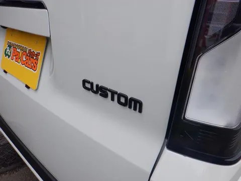 Honda N-BOX Custom