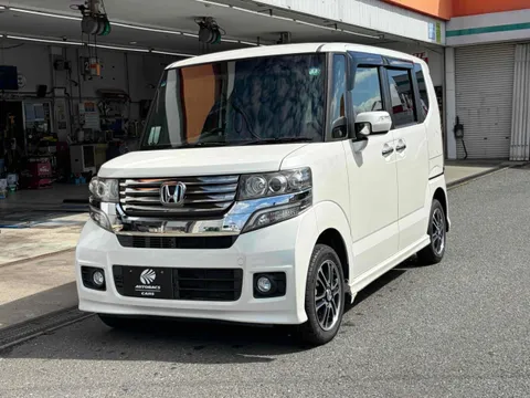 Honda N-BOX Custom