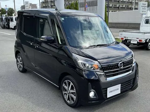 Nissan Dayz Roox