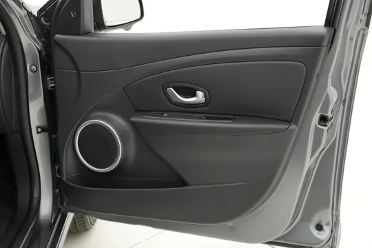 Renault SM3