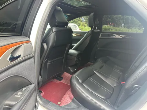 Lincoln MKZ
