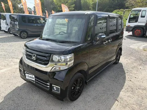 Honda N-BOX Custom