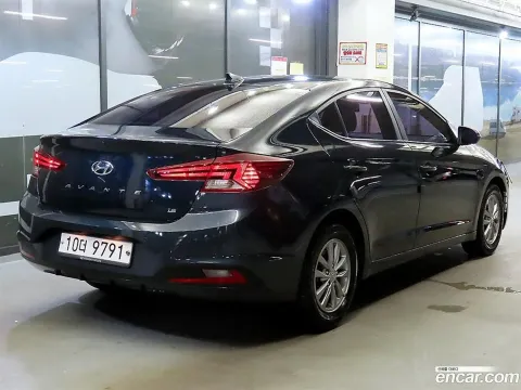 Hyundai Elantra (Avante)