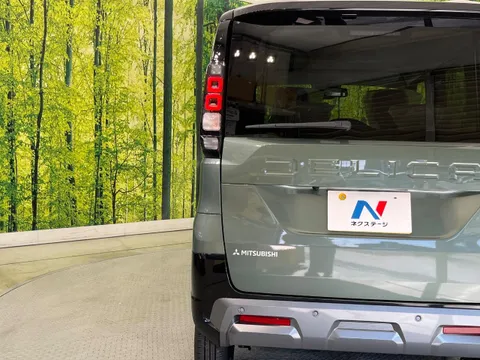 Mitsubishi Delica Mini