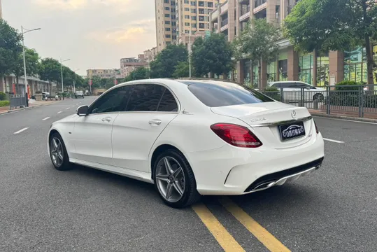 Mercedes-Benz C-Class