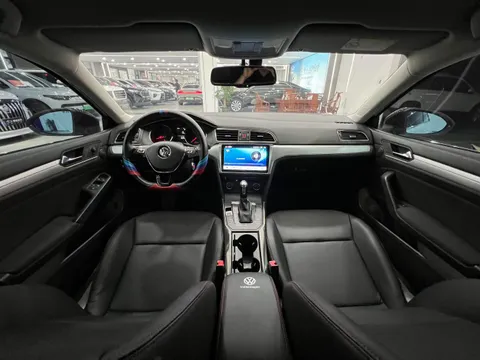 Volkswagen Lamando