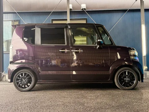 Honda N-BOX Custom