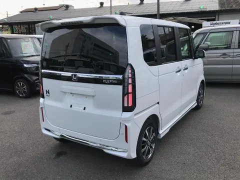 Honda N-BOX Custom