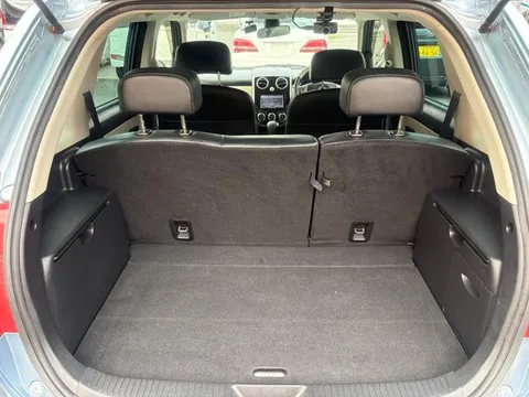 Mazda Verisa