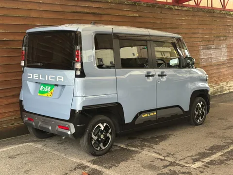 Mitsubishi Delica Mini