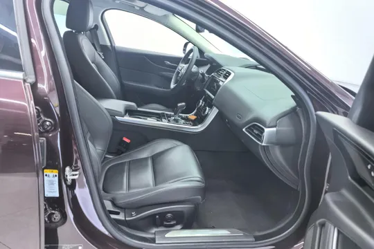Jaguar XEL
