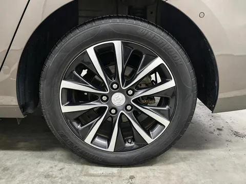 Buick GL6