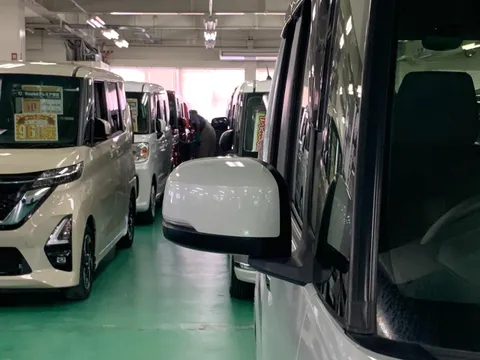 Honda N-BOX Custom