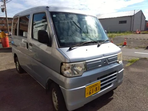 Mitsubishi Minicab Van