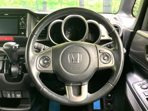 Honda N-BOX Slash