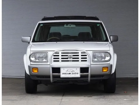 Nissan Rasheen