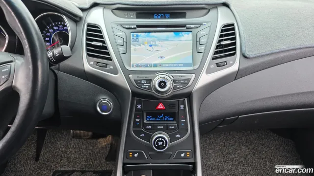 Hyundai Elantra (Avante)