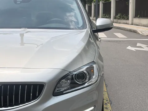 Volvo S60