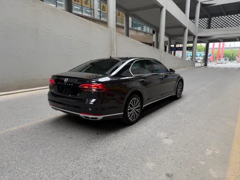 Volkswagen Phideon