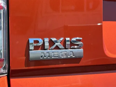Toyota Pixis Mega