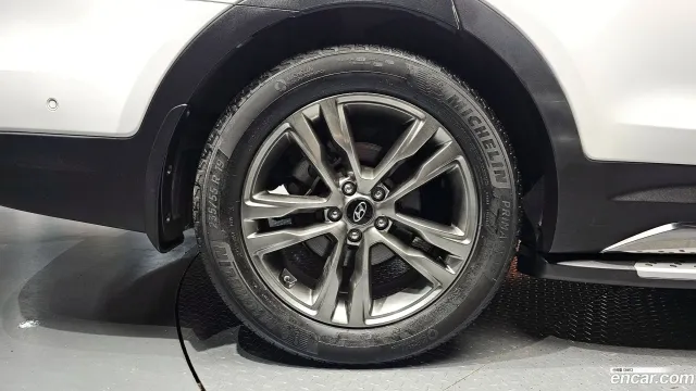 Hyundai Grand Santa Fe (Maxcruz)