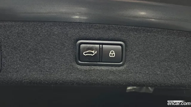 Genesis G90 (EQ900)