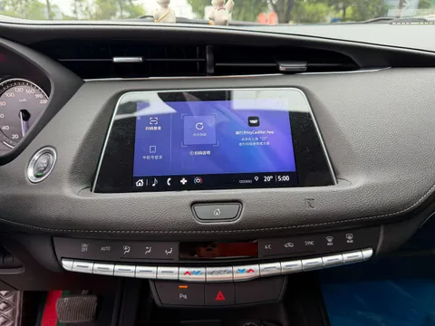 Cadillac XT4
