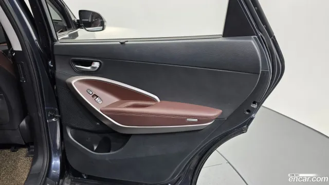 Hyundai Grand Santa Fe (Maxcruz)