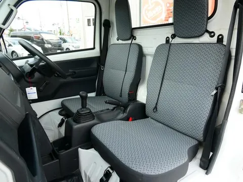 Mazda Scrum Truck