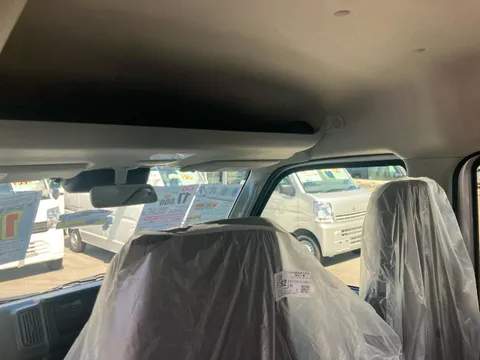 Mitsubishi Minicab Van