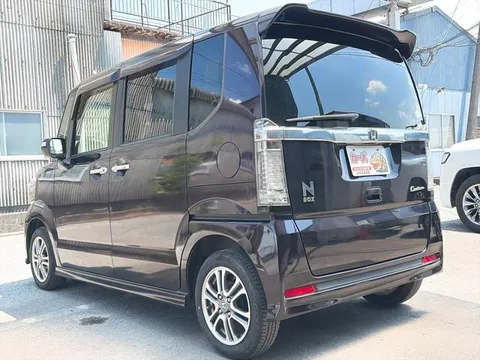 Honda N-BOX Custom
